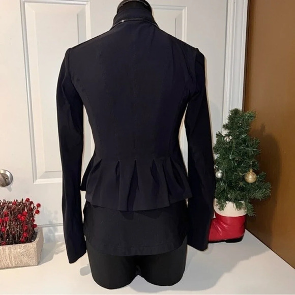 Lululemon Bust A Move Jacket Size 4 ❤️ - Picture 3 of 10